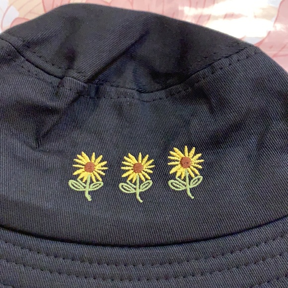 NWOT floral black bucket hat with sunflowers. - Picture 2 of 5